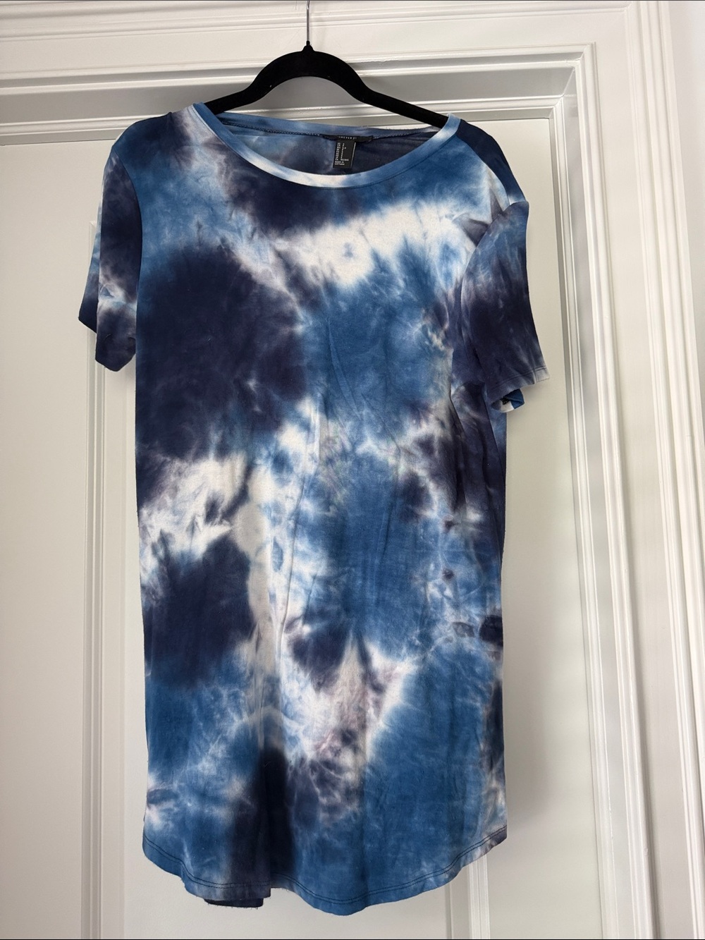 Forever 21 Blue and White Tie-Dye T-Shirt Dress
